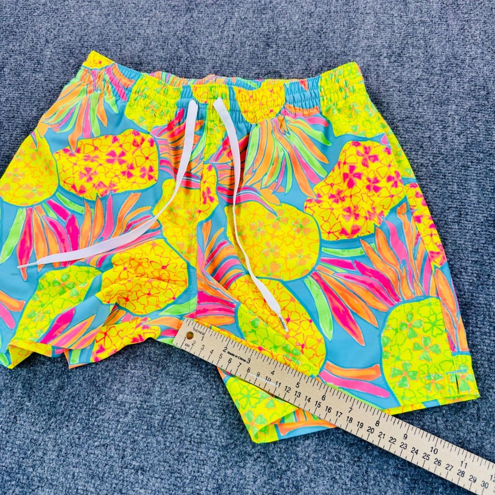 Chubbies Men's M 5.5" Mesh Lined The Hooligans Pineapple Swim Trunks Blue Neon - Picture 11 of 12